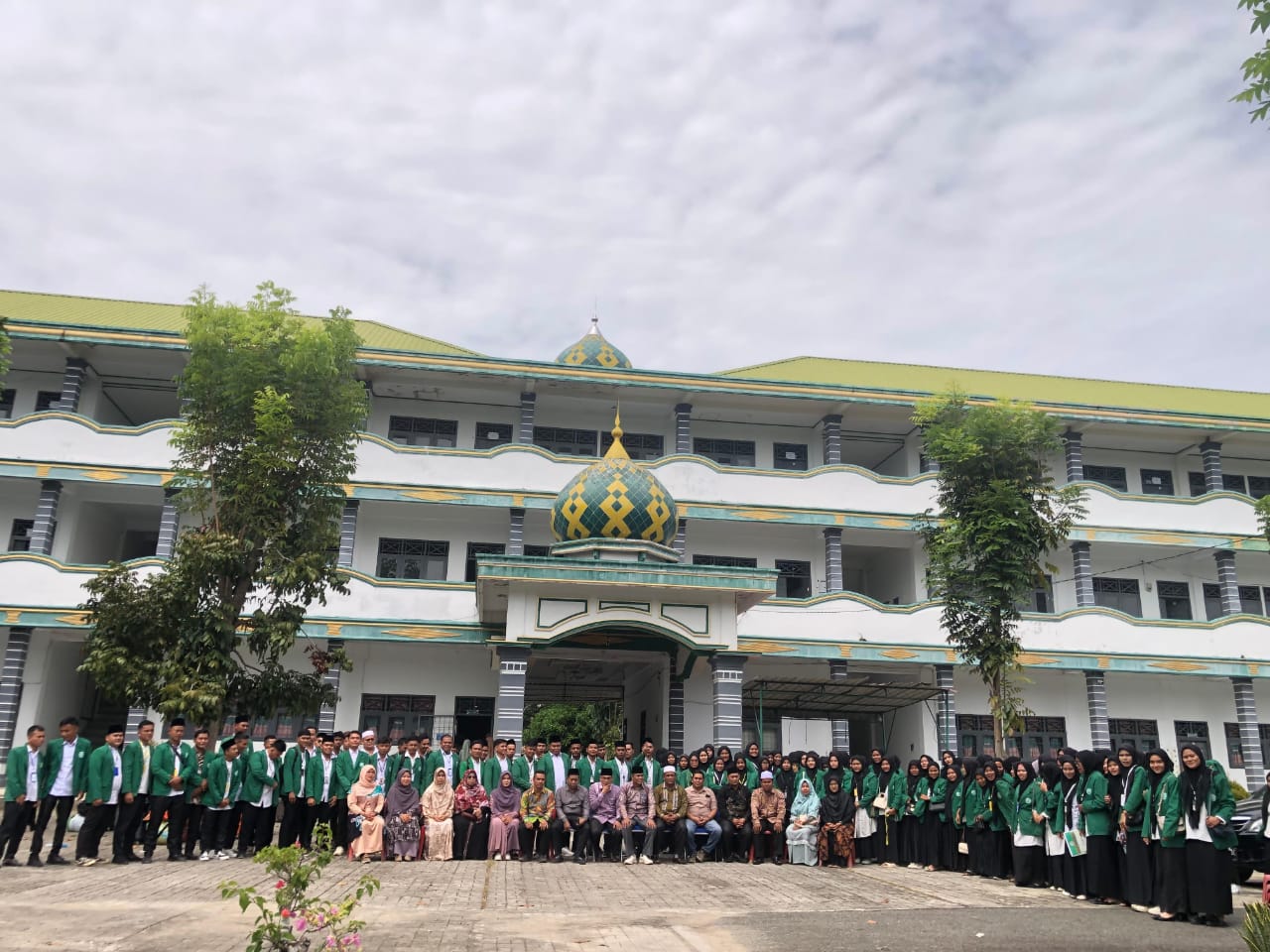 Institut Agama Islam (IAI) Palas resmi melepas 151 mahasiswa yang akan menjalani program Kuliah Kerja Lapangan (KKL)