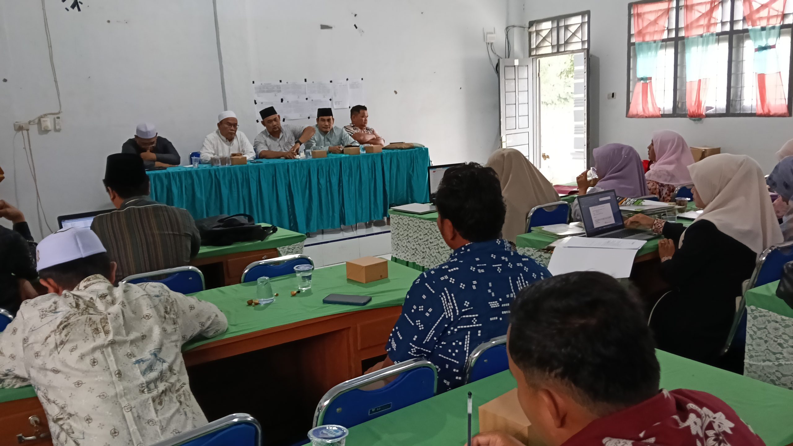 Perkuat Soliditas Pimpinan, IAI Padang Lawas Gelar Rapat Persiapan Semester Genap 2025/2026 Perkuat Soliditas Pimpinan, IAI Padang Lawas Gelar Rapat Persiapan Semester Genap 2025/2026